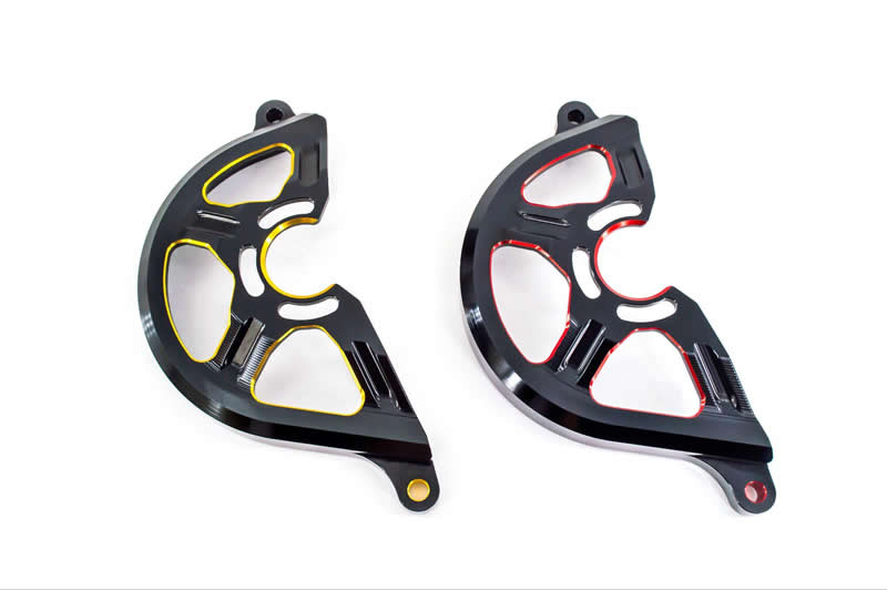晶禹 CNC 加工碟盤護片成品，黑黃與黑紅雙色搭配